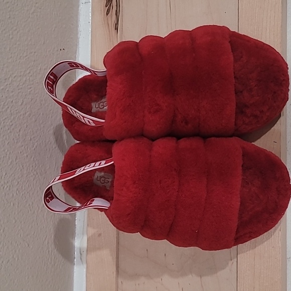 ⚘️ UGG FLUFF YEAH SLIDE SLIPPERS ⚘️ - Picture 7 of 13